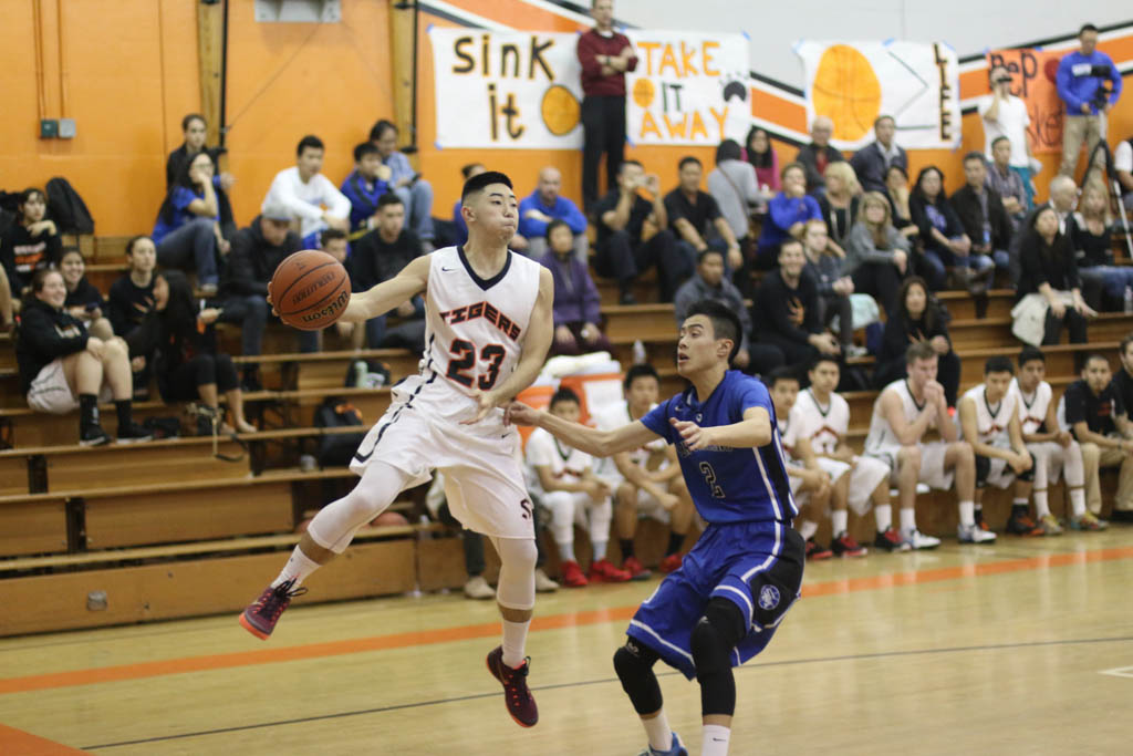 Thumbnail for Boys’ basketball upset by San Marino; remain tied for first place in league