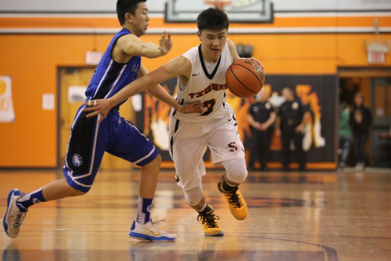 Boys� basketball completes statement win against San