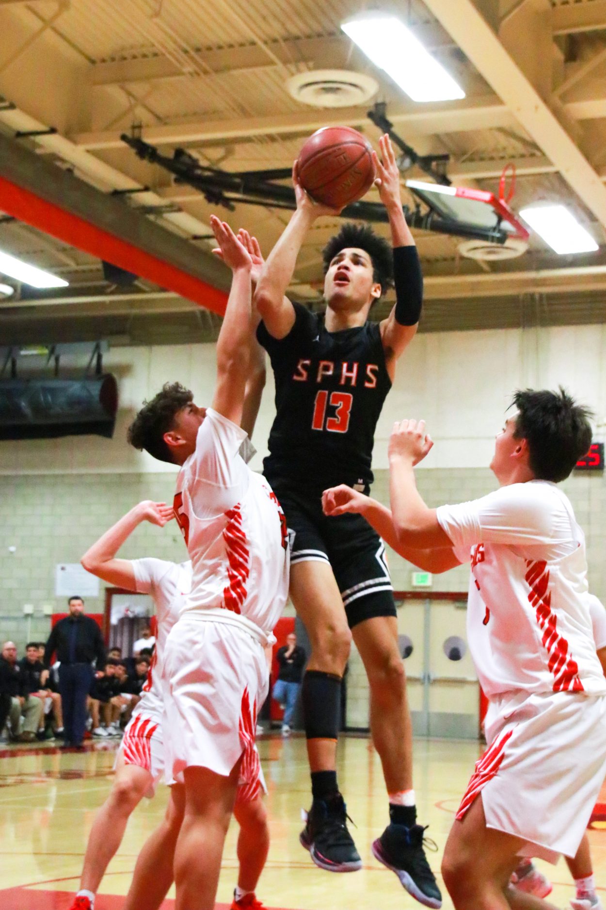 Boys basketball drops to Whittier in CIF second round Tiger Newspaper