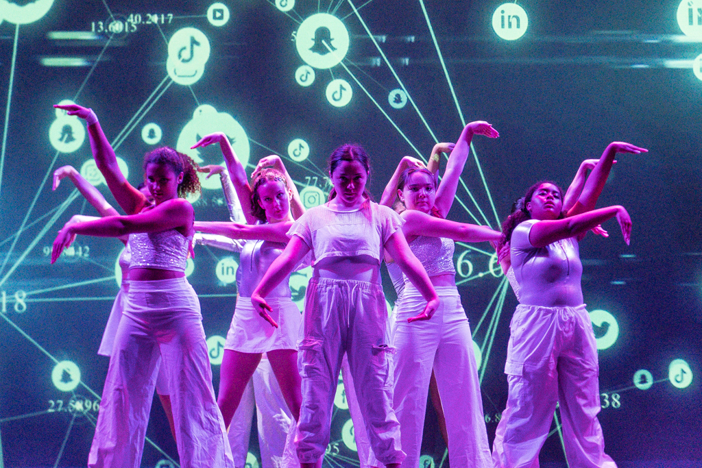 Photo Gallery: Dancing throught the Decades
