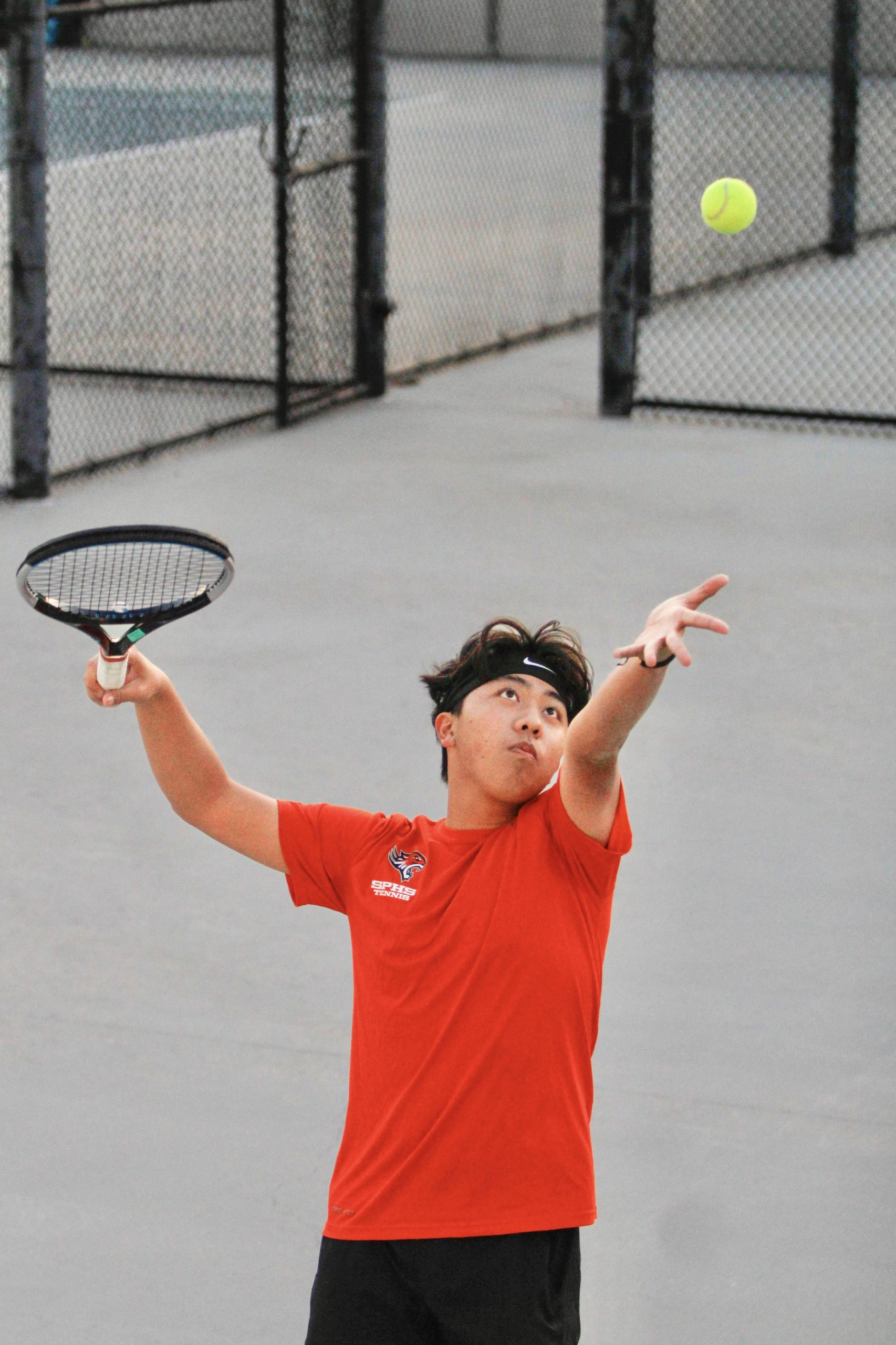 Tennis keeps rolling, advances to CIF semifinals