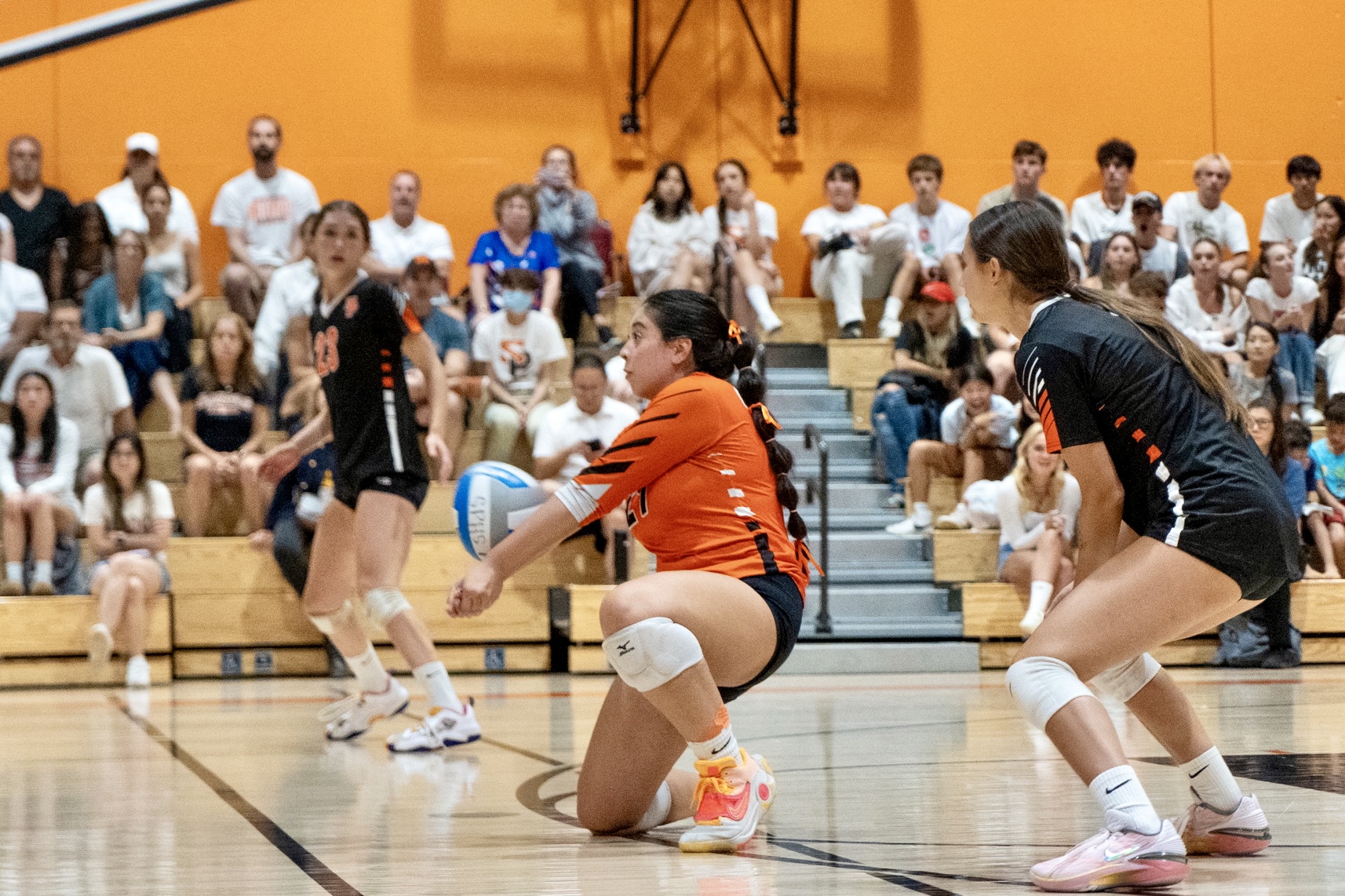 Girls’ volleyball falls to Campbell Hall in revenge match