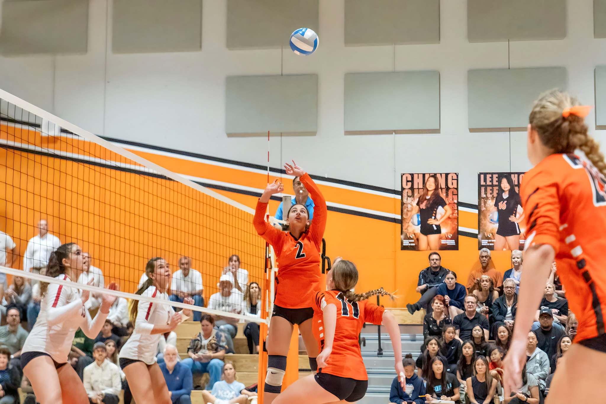 Girls Volleyball stumbles to La Cañada in close match