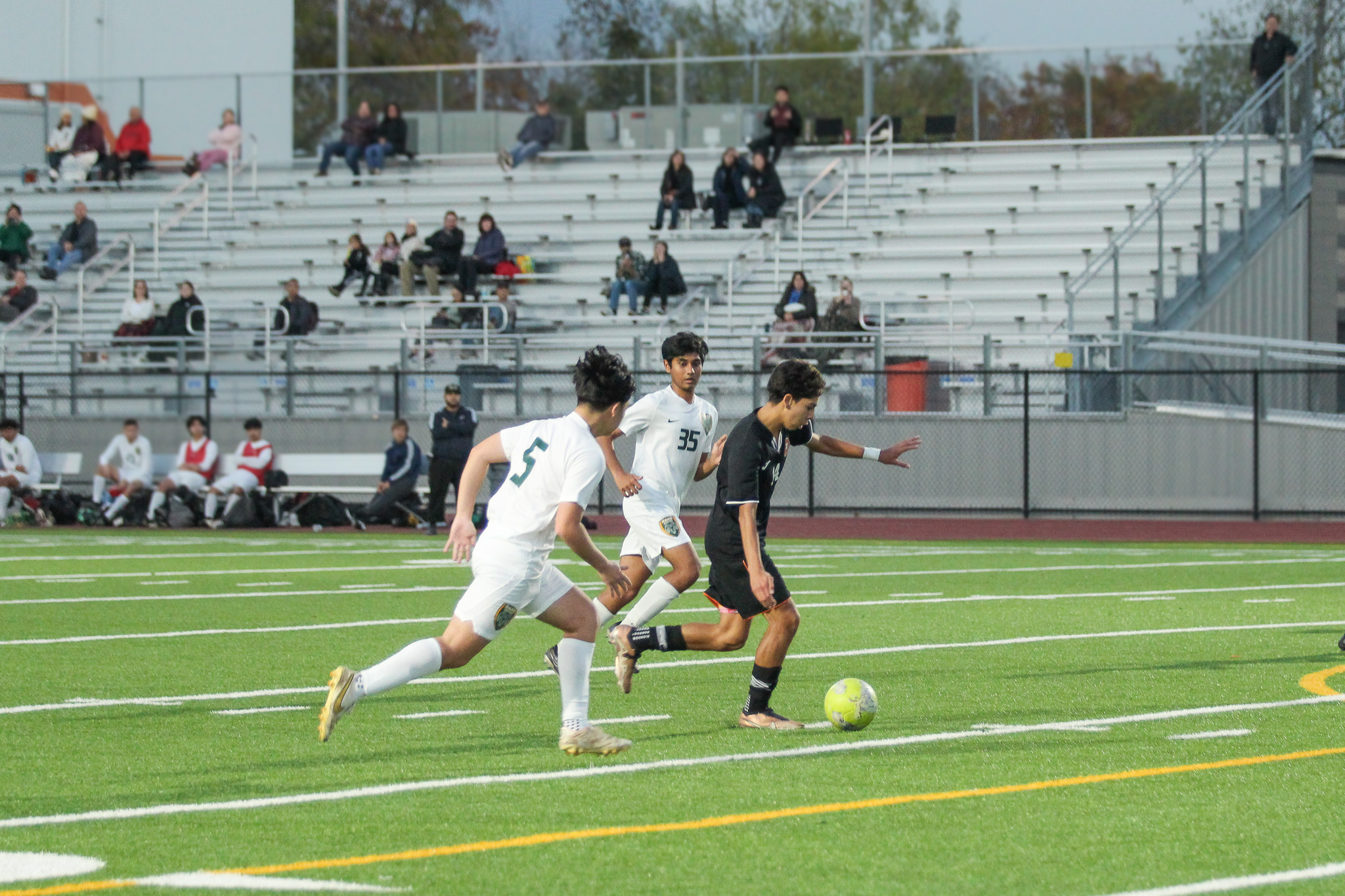 Soccer ties Temple City on Senior Night