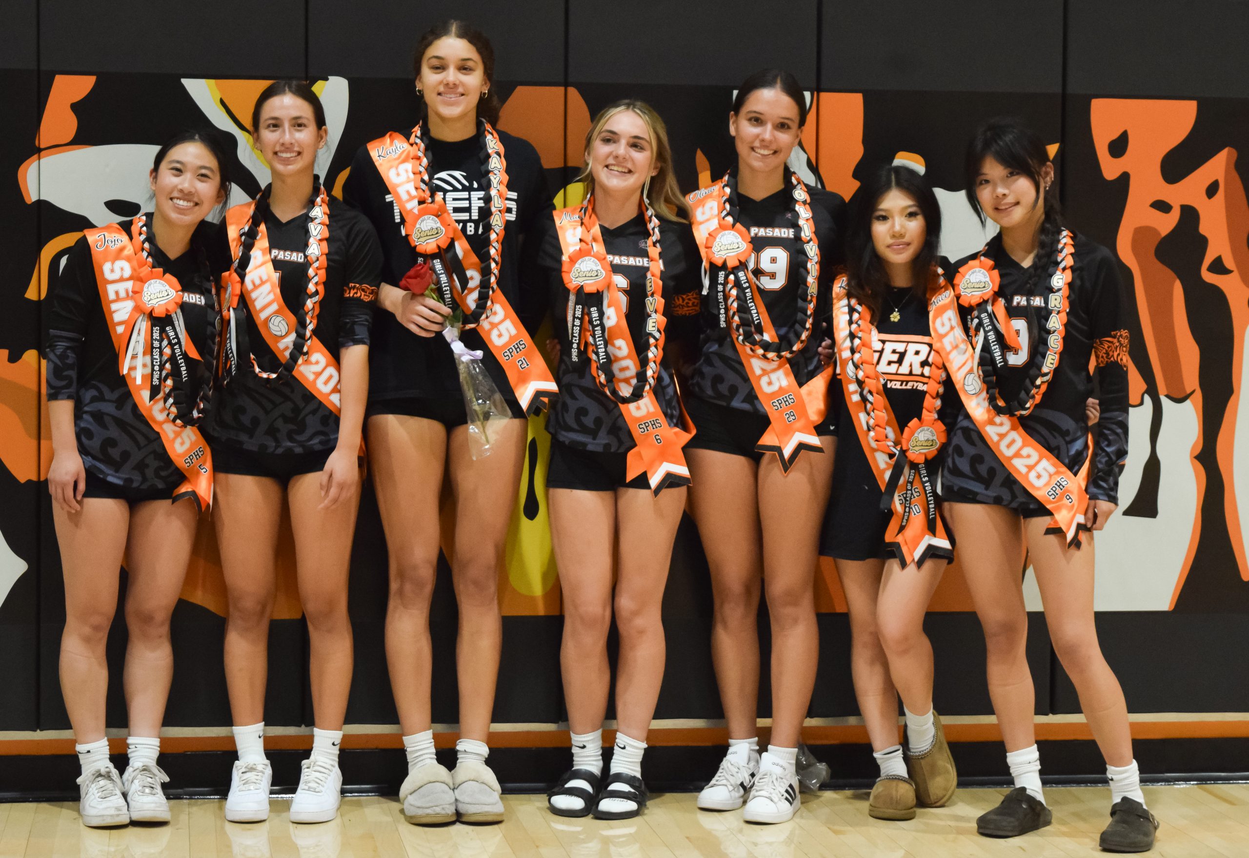 Girls’ volleyball loses to La Cañada 3-1 in Senior Night game
