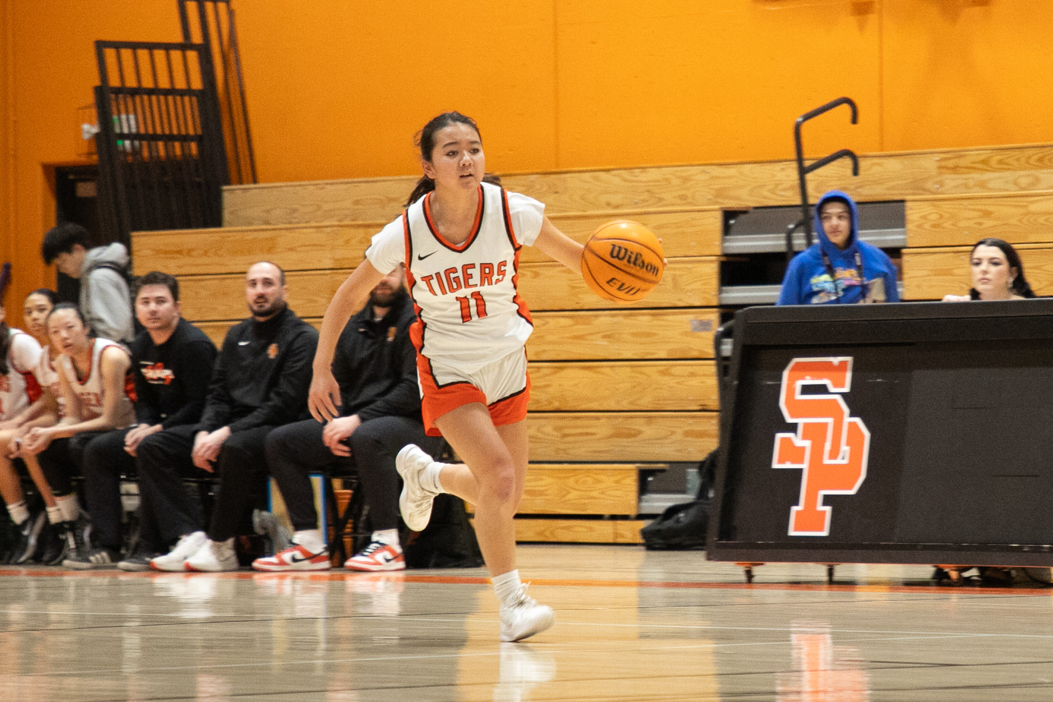 Girls’ basketball trounces San Marino in League Final