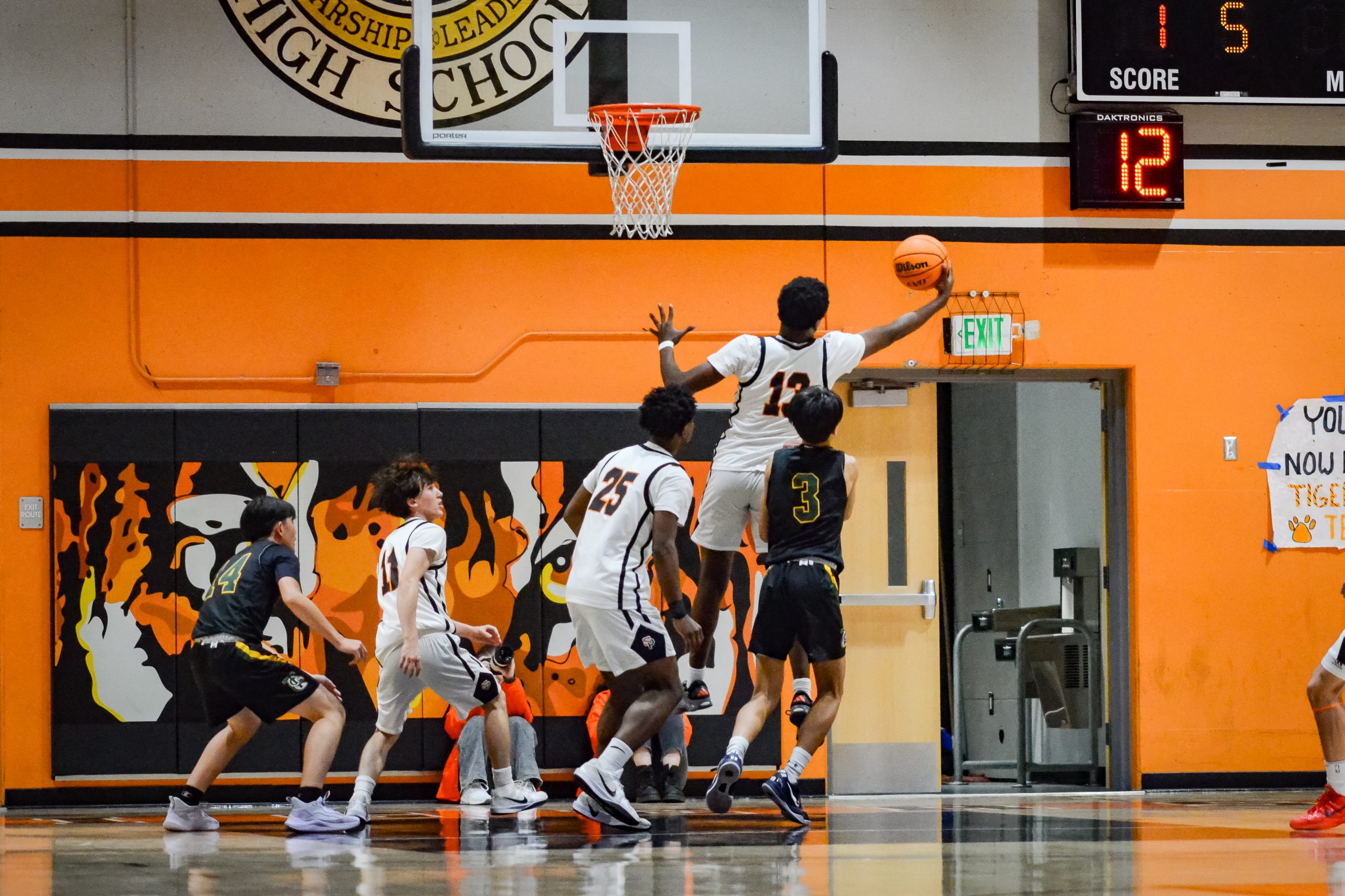 Boys’ basketball suffocates Temple City with overwhelming defense