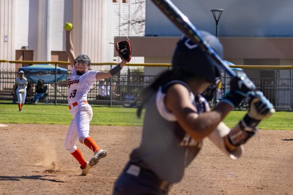 Softball edges past Alhambra 10-9 in overtime season opener