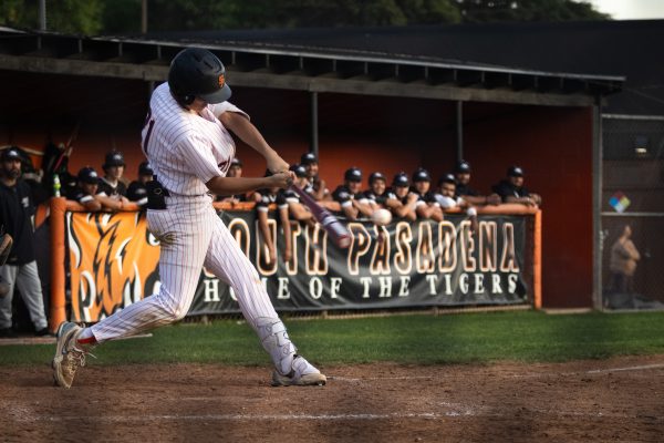 Baseball overtakes rival Titans in 11–3 blowout