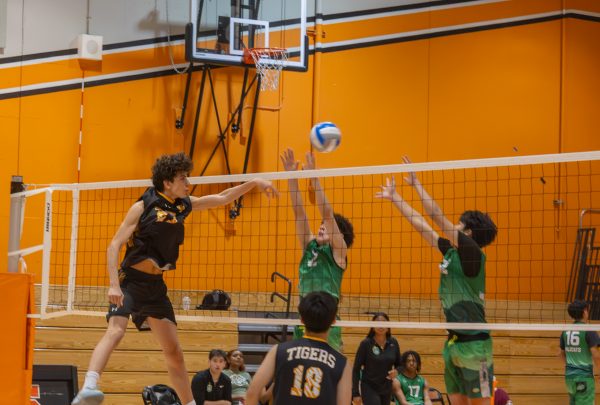 Boys’ volleyball sweeps Monrovia in a vigorous match